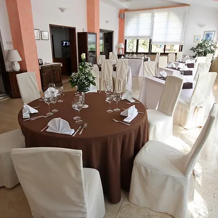 Carmen Hotell Krnica