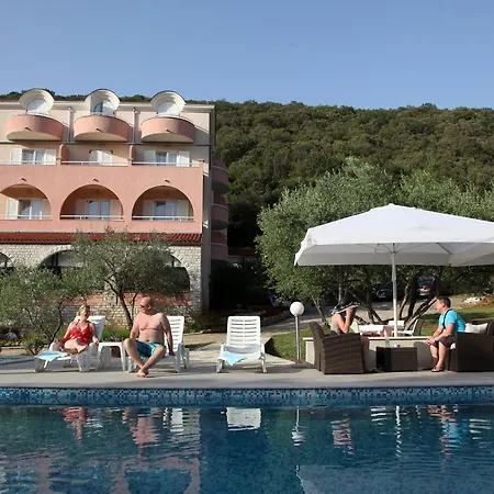 Carmen Hotel 3*