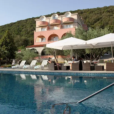 Carmen Hotel