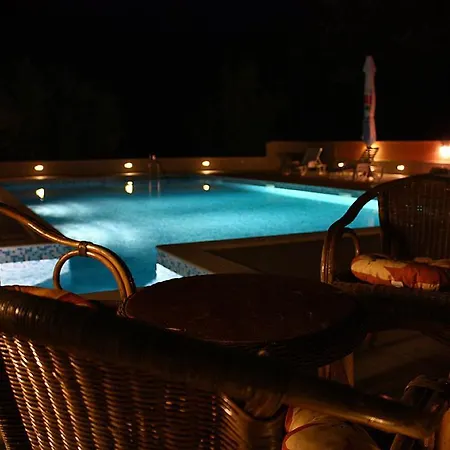 Hotel Carmen 3*
