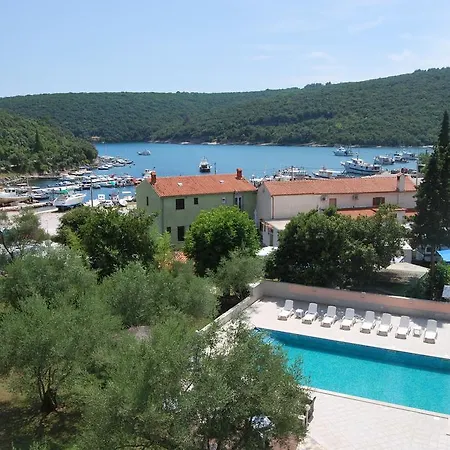 Carmen Hotell Krnica